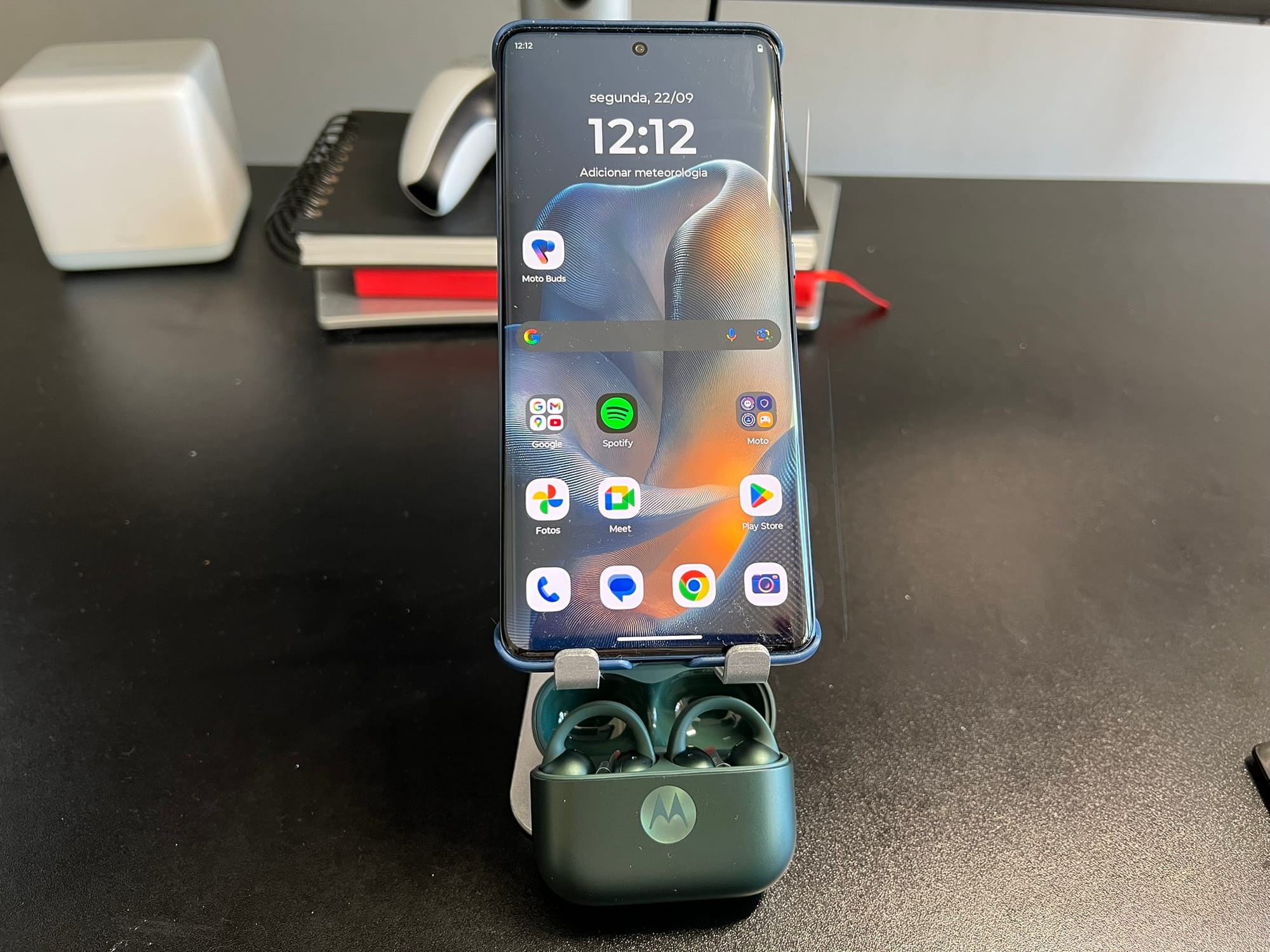 Review Moto Edge 60: bom, bonito e barato!
