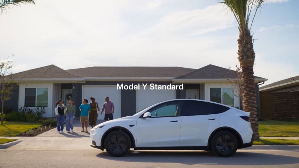 Tesla apresenta versões mais acessíveis do Model 3 e Model Y