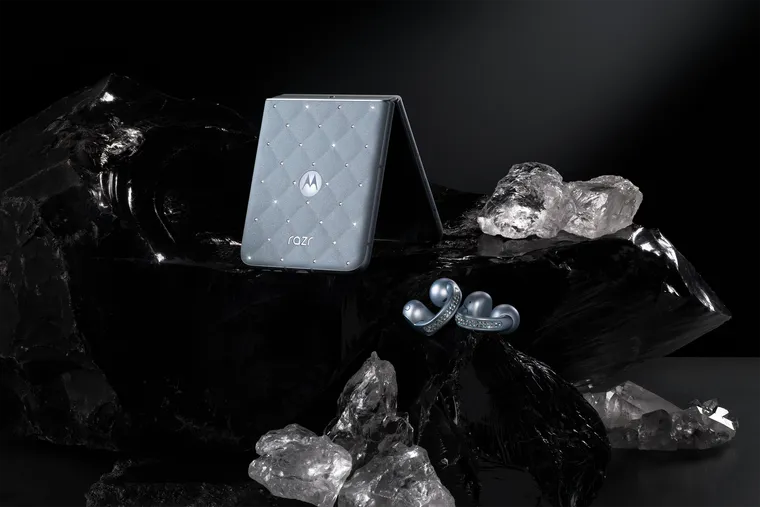 Motorola lança "The Brilliant Collection" com cristais Swarovski e design de luxo em edição limitada